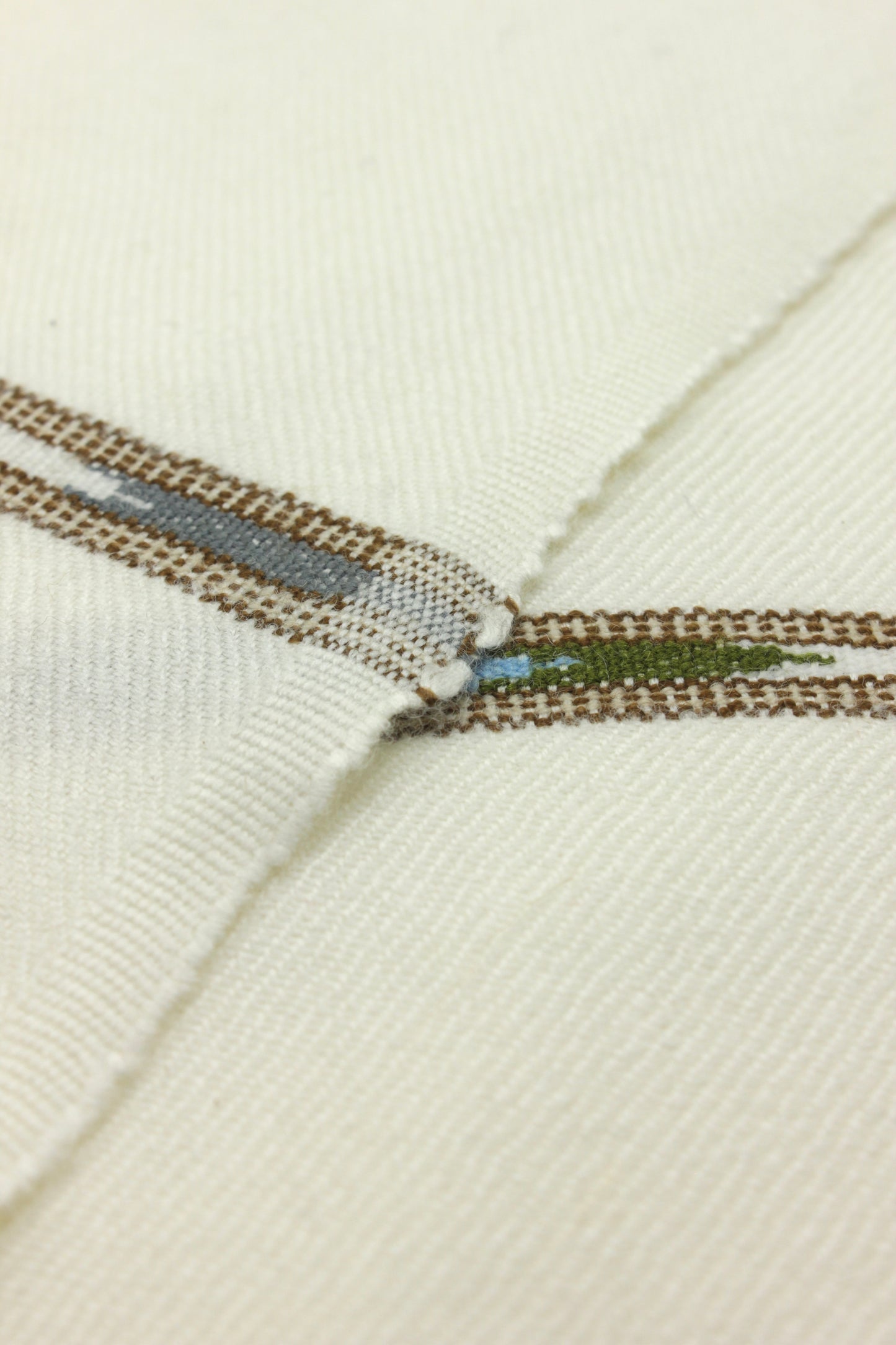 Premium Quality Double Fiber Off White Multi Color Striped Pure Woolen Shawl