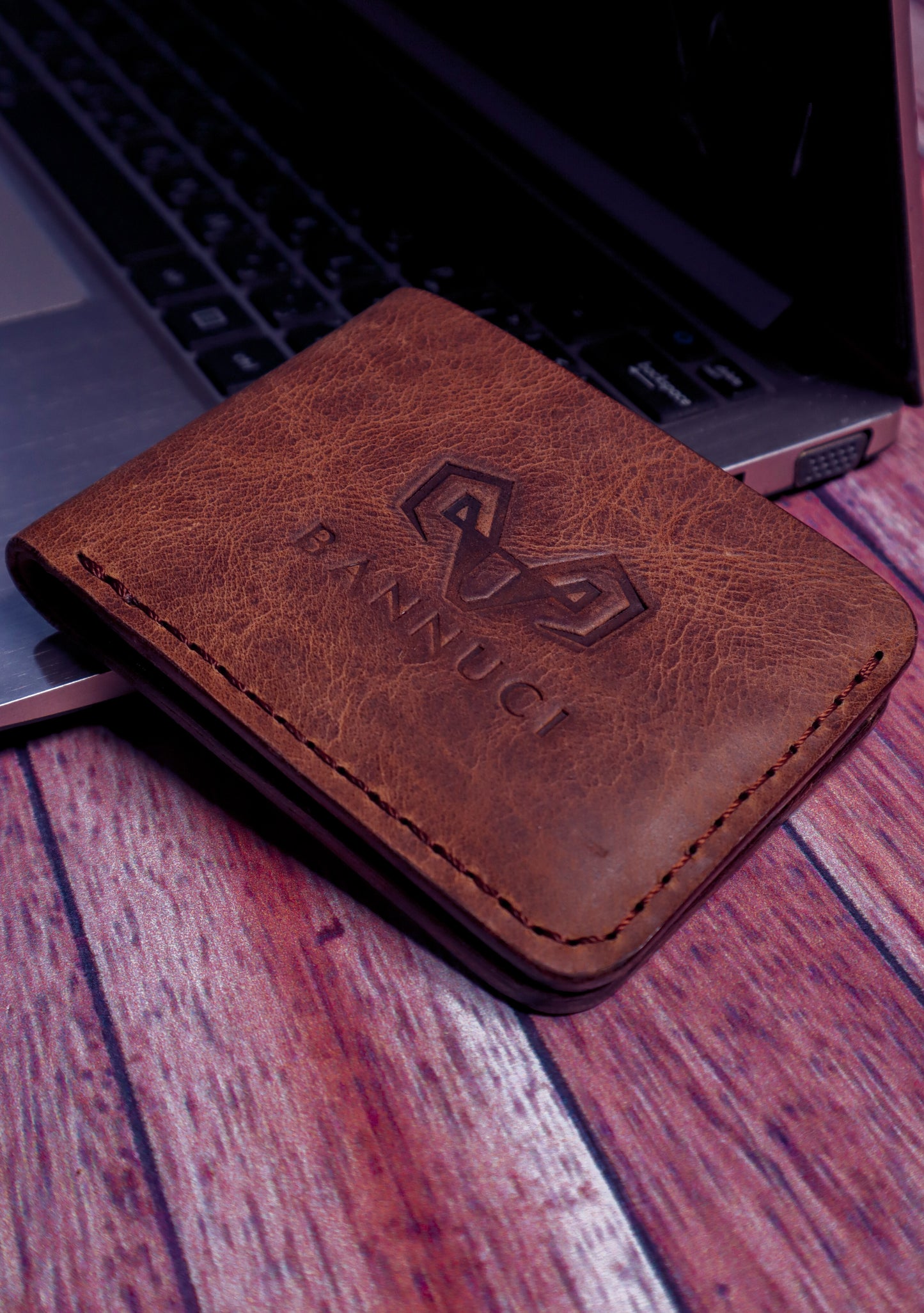 Premium Hand-Made Brown Distressed Leather Men's Wallet by BANNUCI